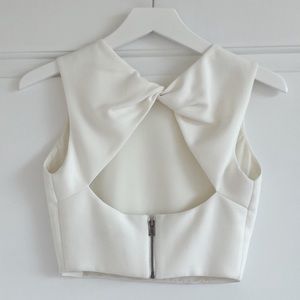 Alice & Olivia Cropped White Twist Tie Back Top